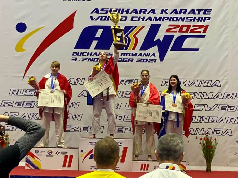 ana maria balas campioana mondiala karate 01 foto arhiva personala