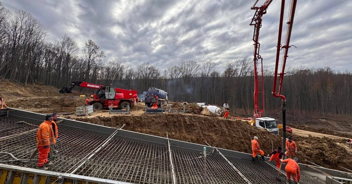 Tunelurile de pe Autostrada Vestului, în construcție: unice în România. Tunelurile de pe Autostrada Vestului, în construcție: unice în România.