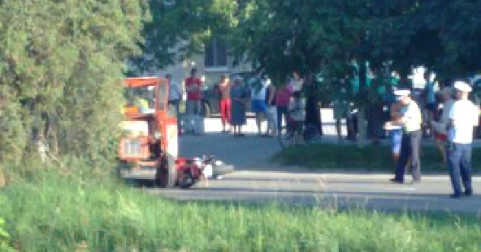 Alba Iulia: Un motociclist din Blaj a murit strivit de un tractor