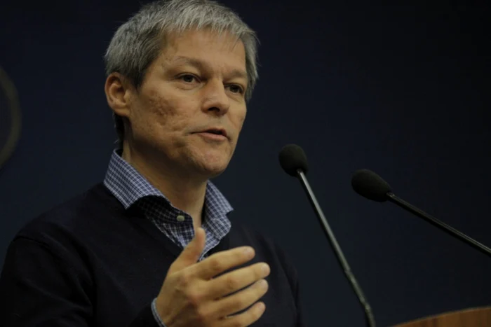 Dacian Cioloş: Nu accept lecţii şi tâfnoşenie demonstrativă de dragul unei bărbăţii politice absolut caraghioase Foto: Shutterstock