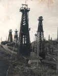 Sonde de petrol la Moreni, județul Prahova, în perioada interbelică (© Imago Romaniae)