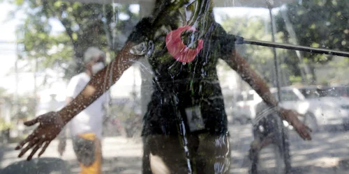 Cabină de decontaminare în Filipine 30 martie 2020 FOTO EPA-EFE