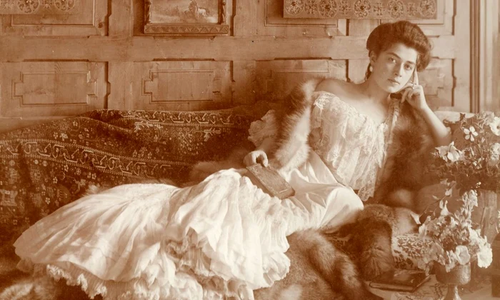 Martha Bibescu (© ANR, SANIC, Colecția Documente Fotografice, BU-FD-01073-6-00090-071)