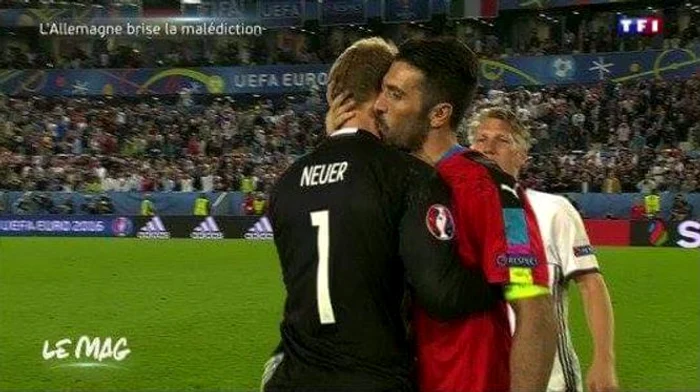 Buffon îl felicită pe Neuer pentru performanța Germaniei