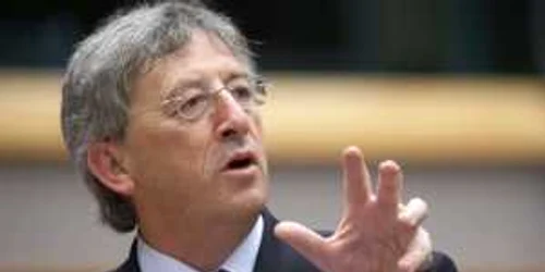 Jean-Claude Juncker, președintele Eurogrup, dorește ca și BCE să se implice în salvarea Greciei