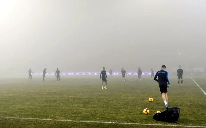 Ceata a dictat amanarea meciului FCSB - ViitorulFOTO: EPA
