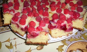 prajitura cu visine si zmeura jpeg