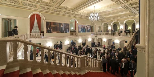 Expozitie Opera Nationala Bucuresti jpeg