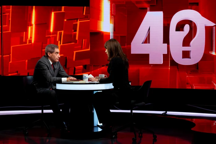 2 petre roman 40 de intrebari cu denise rifai jpg jpeg