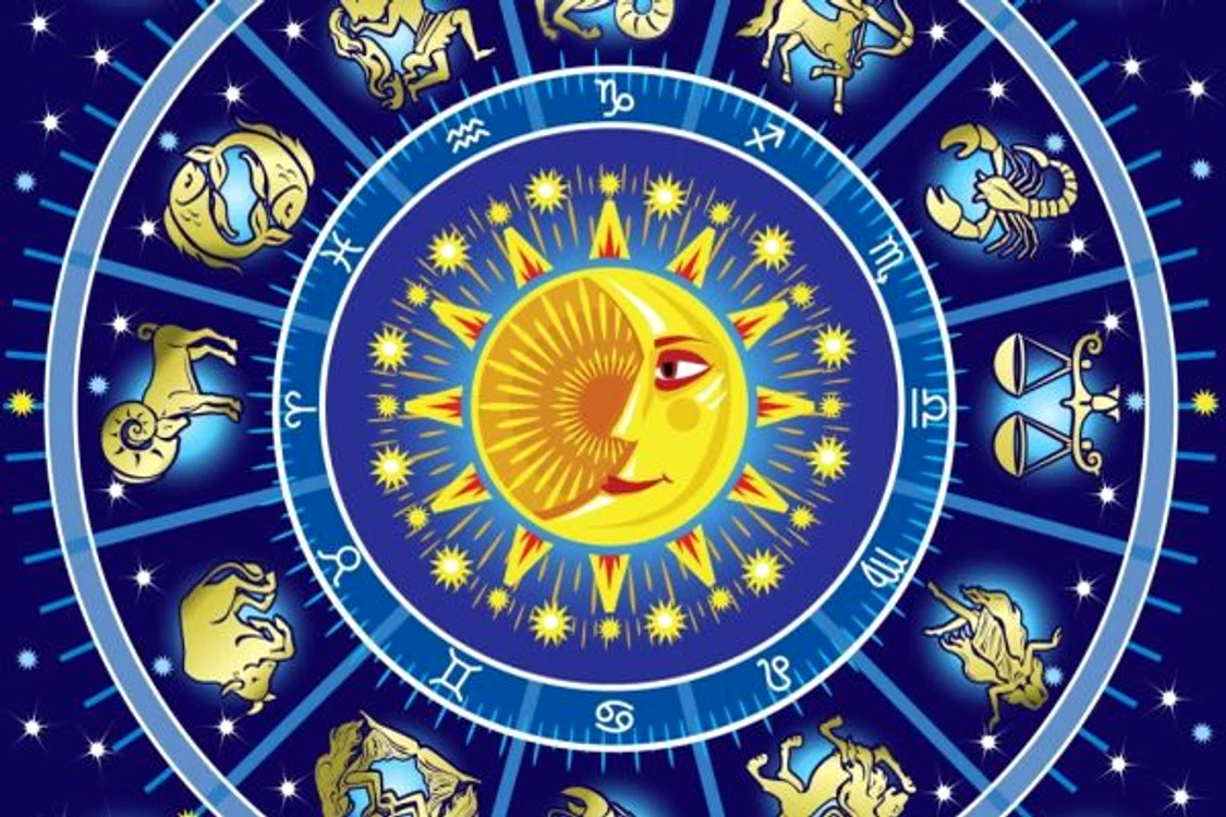 
    Pentru aflarea armei din zodiacul arab care-ți corespunde, trebuie luate în calcul trei aspecte. www.clickpentrufemei.ro  