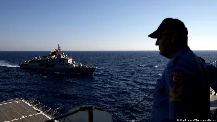 Militari turci la o manevră a NATO în Mediterana