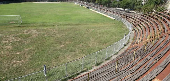 Stadionul "Extensiv" e o ruină