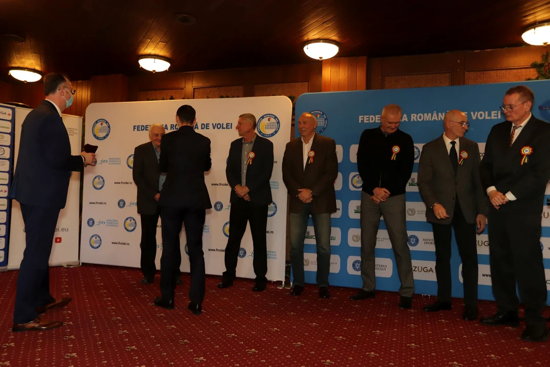 Generația de aur a voleiului românesc a fost premiată (FOTO: Marian Burlacu)