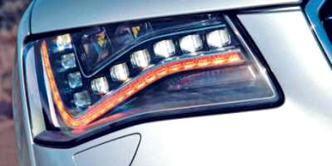 Audi A8 are în momentul de faţă cea mai avansată tehnologie de iluminare nocturnă. LED-urile sunt viitorul în domeniu