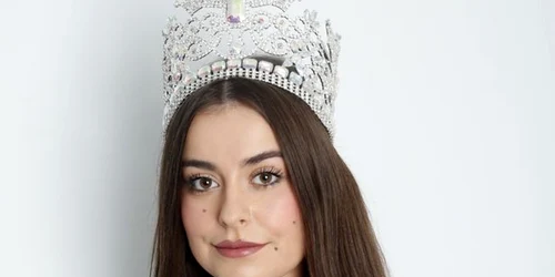 Abbey-Anne Gyles Brown miss anglia hartuita foto Roland Leon / Sunday Mirror