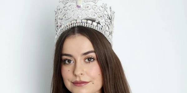 Abbey-Anne Gyles Brown miss anglia hartuita foto Roland Leon / Sunday Mirror