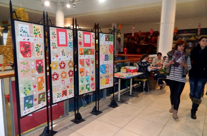 Expoziţia din Galleria este cu vânzare FOTO: DGASPC Buzău