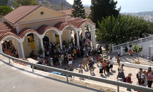 Biserica se află în localitatea grecească Markopoulo jpeg