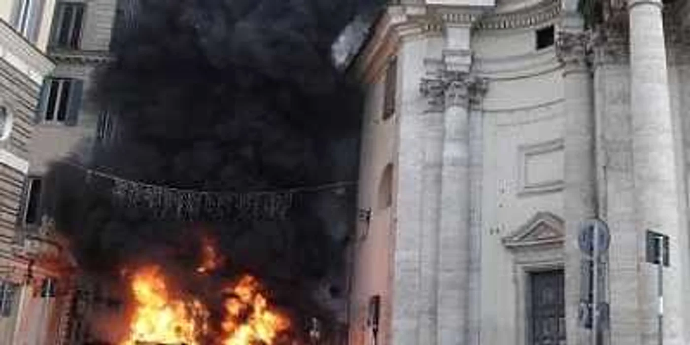 Scene de război la Roma FOTO: La Repubblica