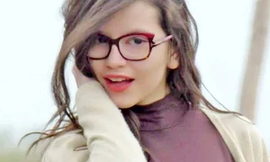 12 13 vedete 2 col cleopatra jpeg