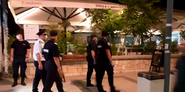 Poliţişti în control pe litoral Sursa IPJ Constanţa