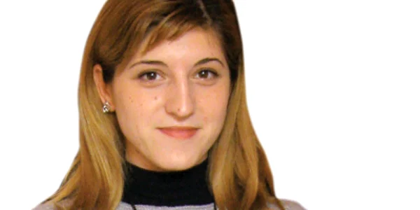 Reşiţa: PORTRET / Teodora Bârborică predă engleza micuţilor reşiţeni