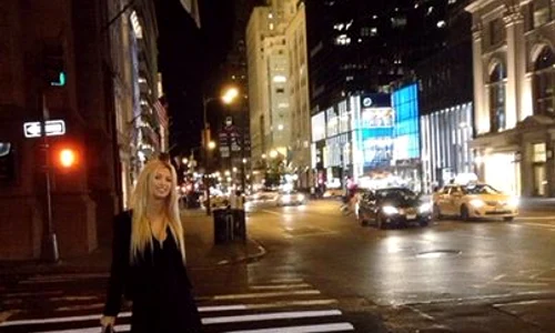 Andreea Bălan pe străzile din New York jpeg