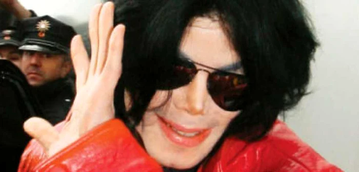 Michael Jackson, înmormântat de ziua lui-Ştiri pe scurt