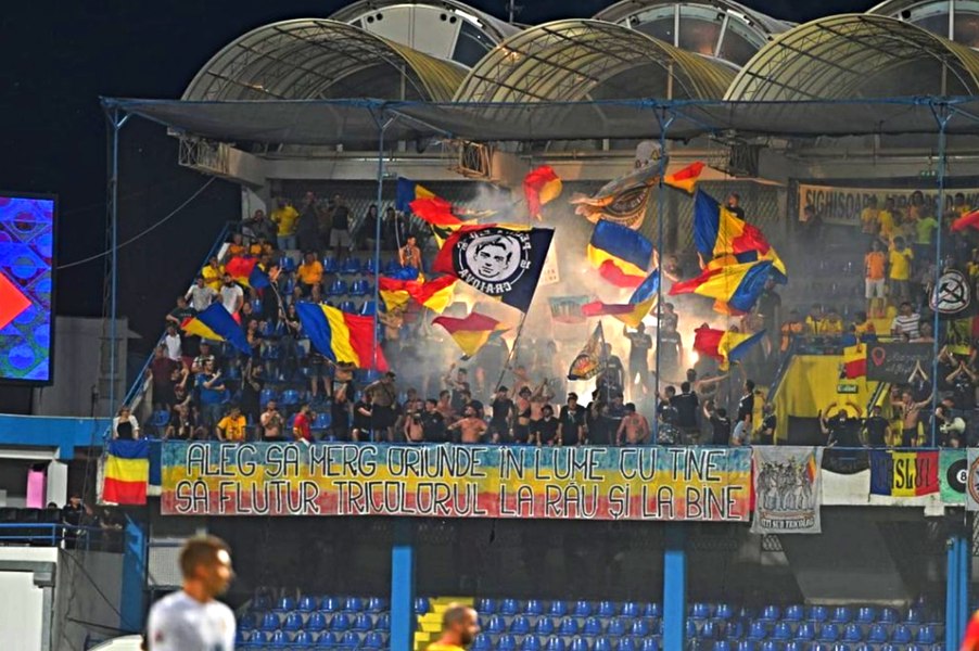 Preliminariile Euro 2024: Presa sârbă, reacție după ce ultrașii români i-au provocat pe kosovari