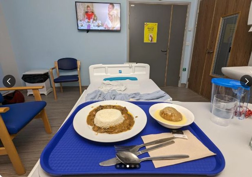 Meniul de lux savurat de un român într-un spital din Londra, cu apă importată din România. „Parcă e o pensiune!” FOTO