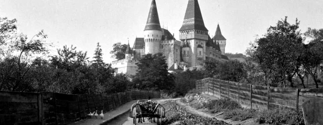 castelul corvinilor muzeul de etnografie budapesta