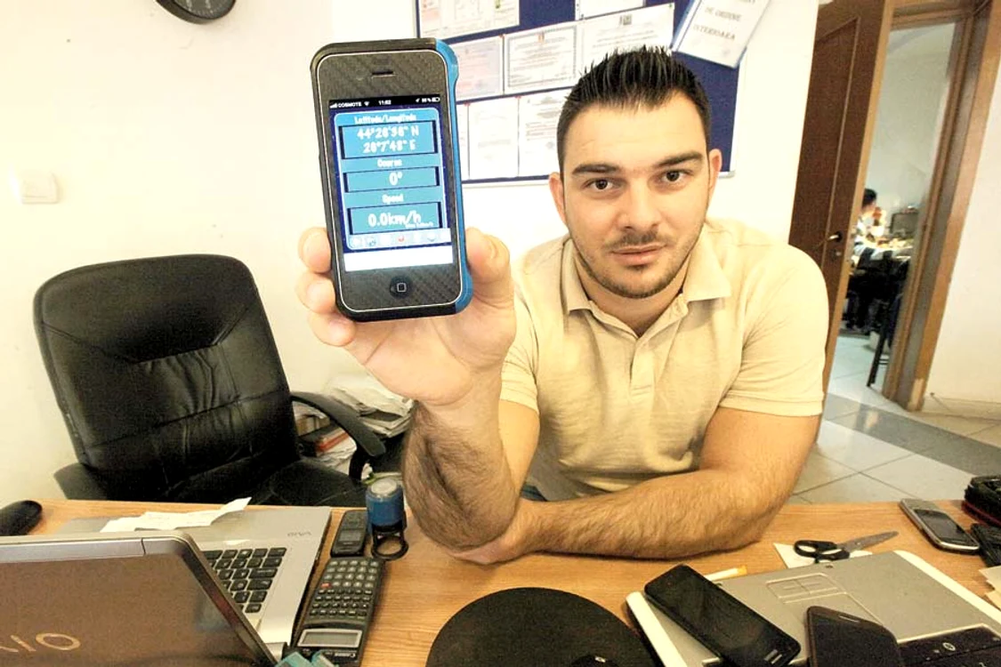 
    Cătălin Andrei, directorul  Mondo GSM, ne-a spus că  aplicaţiile de localizare se aleg  nu în funcţie de recenziile altor  utilizatori, ci doar dacă ţi se pare  ţie că te ajută cu adevărat  