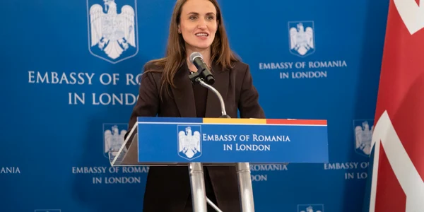 oana toiu la londra FB Oana Toiu jpg