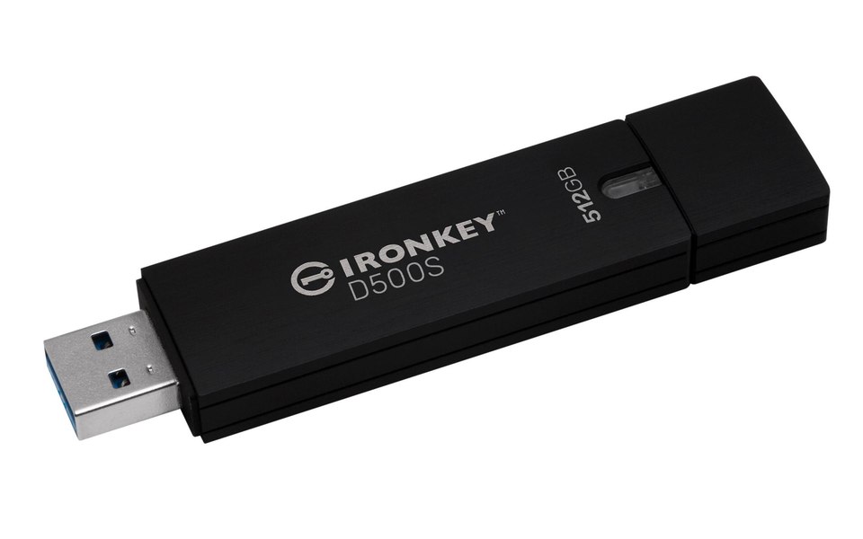 Kingston anunţă IronKey D500S, stick USB-A cu securitate de nivel militar