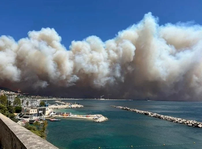 Incendiu devastator lângă Marsilia. Avertisment MAE. Foto: X