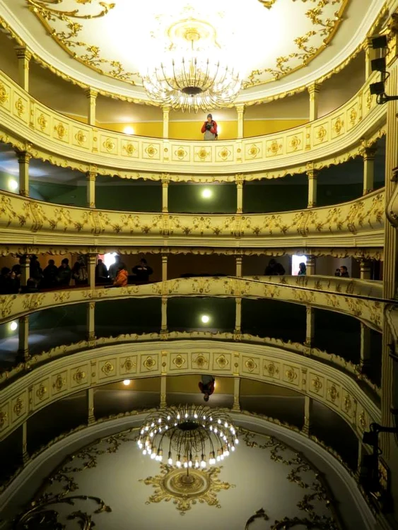 Primul teatru din România a fost ridicat la Oravița. Sursă foto: Oravita.ro