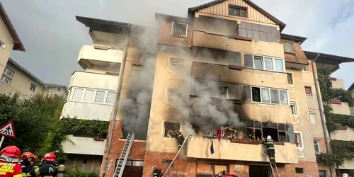 Explozie urmata de incendiu la un apartament din Sibiu 24 sept 2023 FOTO Sibiu100 JPG