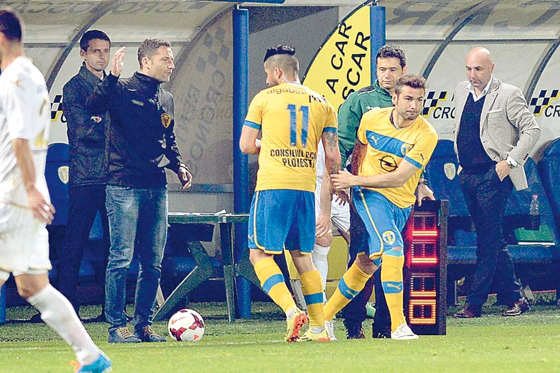 Adrian Mutu a intrat  pe teren în minutul  66 al meciului cu  Botoşani, în locul lui Albin