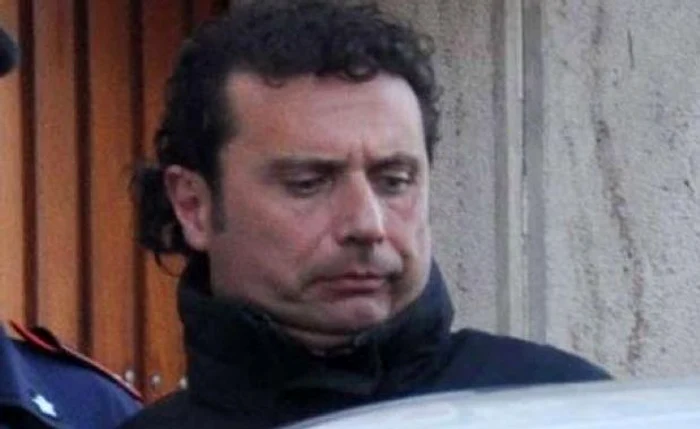 
    Căpitanul navei, Francesco Schettino  