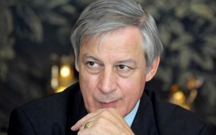 Christian Noyer, guvernatorul Băncii Franţei, este criticat încă o dată de britanici pentru afirmaţiile făcute. FOTO: Reuters