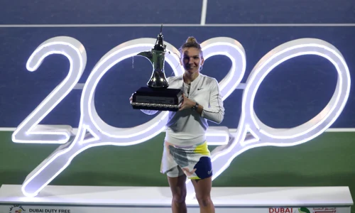 simona halep trofeu dubai 2020 jpeg