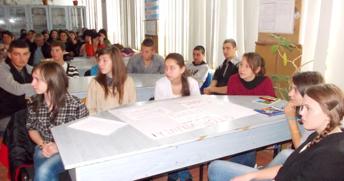 Diferenţele între elevii care au o memorie de studiu bună şi cei cu IQ ridicat se pot vedea la liceu