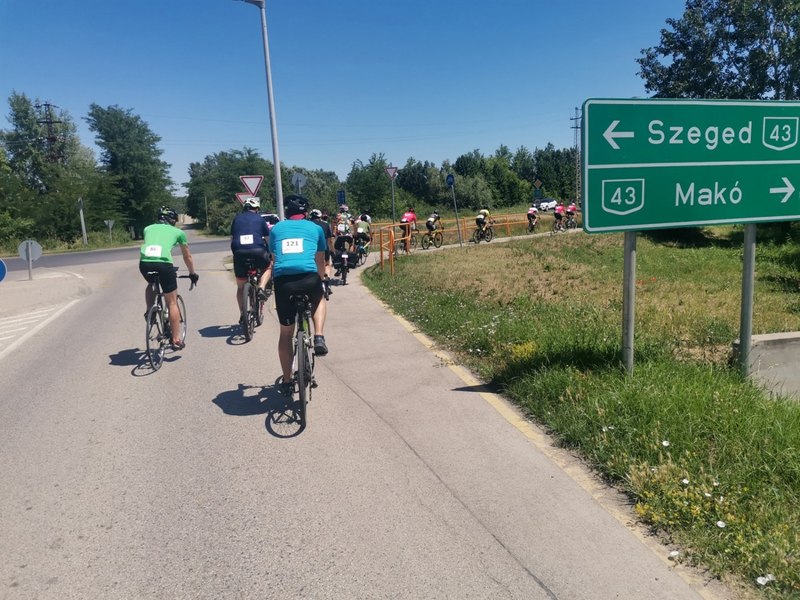 Iubitorii de biciclete pedalează din nou de la Timișoara la Szeged. Turul ciclist Bartok, la ediția a doua