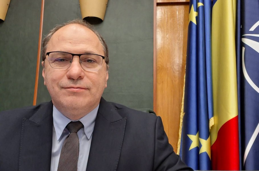 Cum justifică ministrul Educației tăierea burselor pentru elevi în vacanțe: „Confundăm bursa cu alocația”