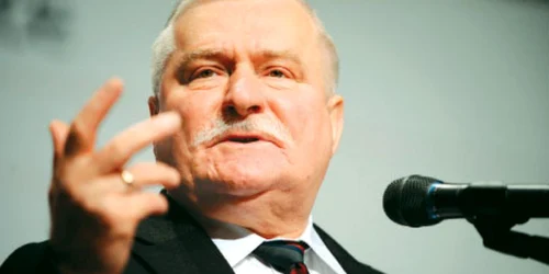 Lech Walesa, fostul preşedinte polonez