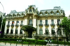 Incursiune în istoria tumultuoasă a Palatului Cantacuzino jpeg