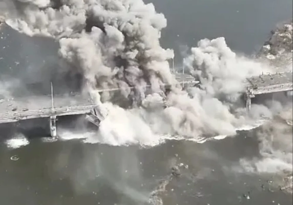 Campanie inedită a ucrainenilor: Cum au reușit să distrugă un pod cu ajutorul dronelor