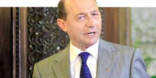 Traian Băsescu şi-a reluat, ieri, atribuţiile de preşedinte