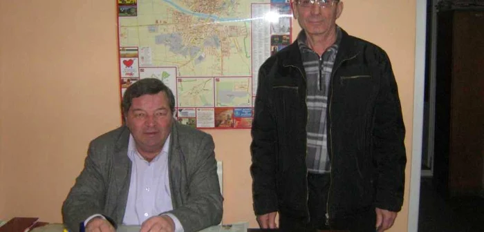 Ioan Hossu a împrumutat, dimineaţă, 2.000 de lei