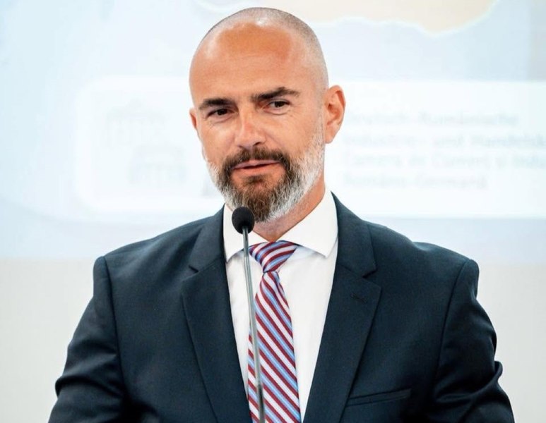 Guvernul are un nou purtător de cuvânt. Cine este Dan Cărbunaru
